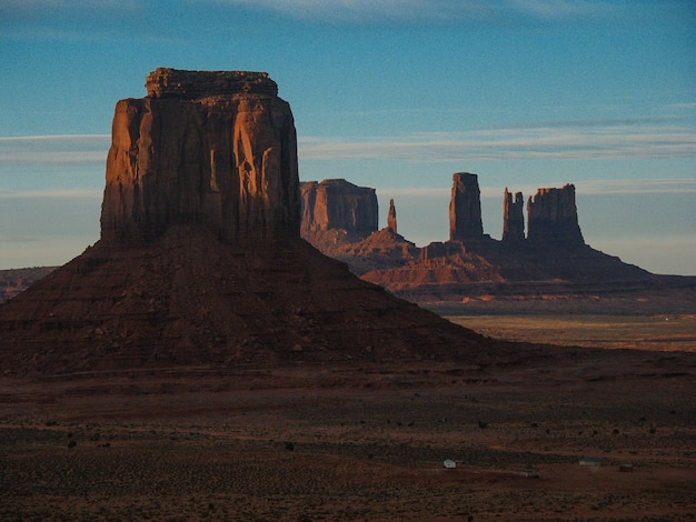 Felsformationen im Monument Valley gegen den Himmel