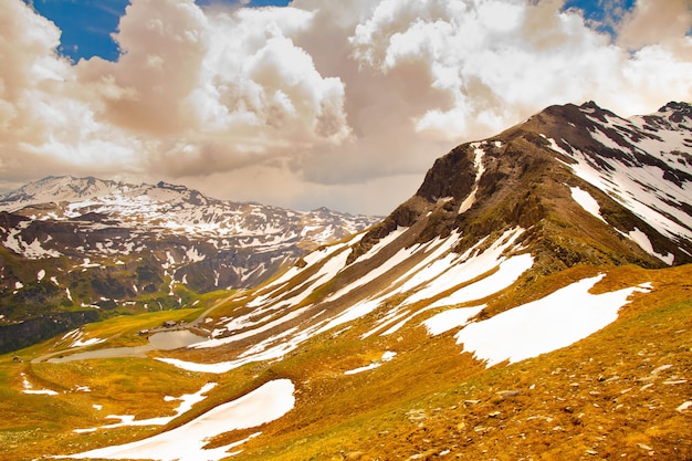 Felsgebirgslandschaft, Alpen, Österreich. Großglockner. Blick auf die Berge.