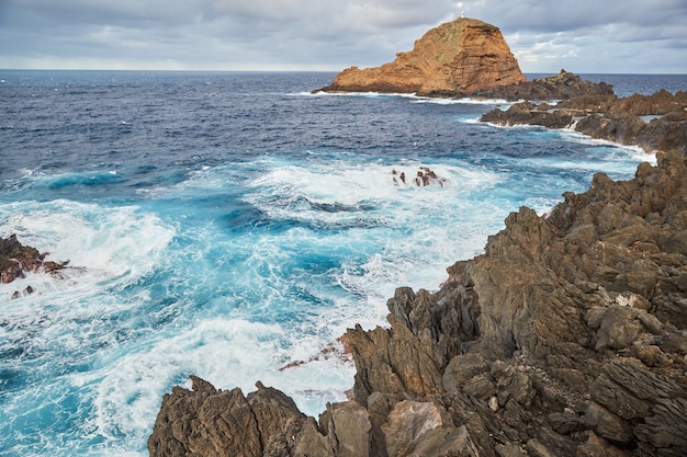 Felsige Küste von Madeira, Portugal