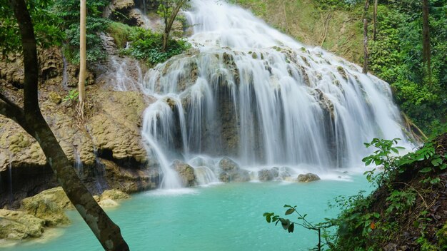 Felsiger Wasserfall