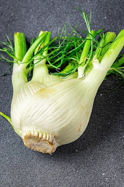 Fenchel frisches Wurzelgemüse gesunde Mahlzeit Lebensmittel Snack Diät auf dem Tisch kopieren Raum Lebensmittel Hintergrund