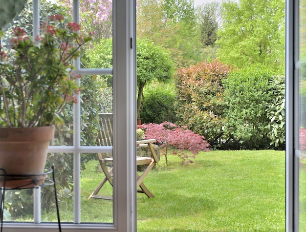 Fensteröffnung am Ziergarten