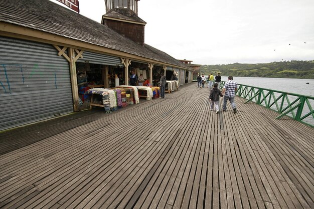 Feria artesanal en la isla de Chiloe Chile