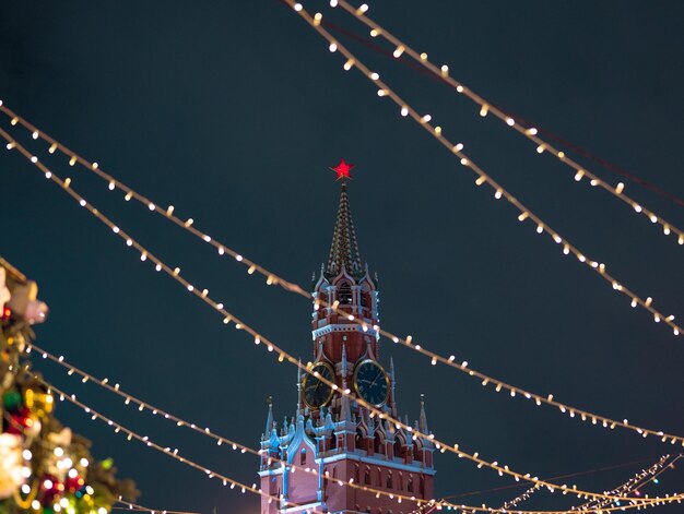 Foto feria en la torre spasskaya de la plaza roja