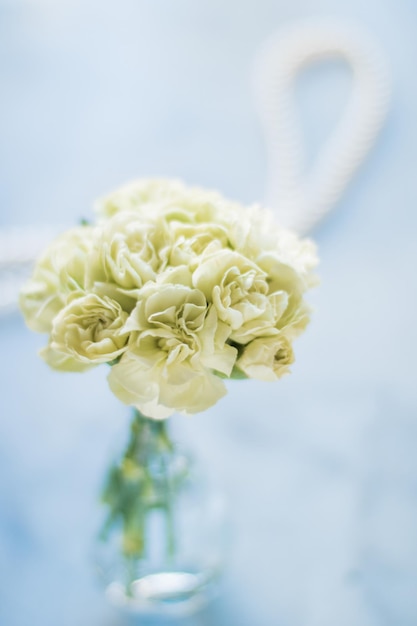 Feriado de casamento de decoração de buquê de rosas e conceito de jardim floral