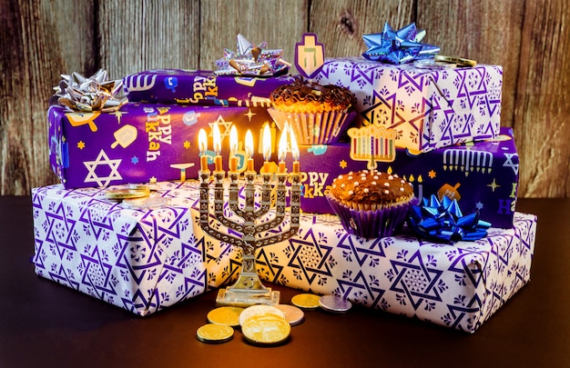 Feriado judaico hanukkah celebração tallit menorah vintage