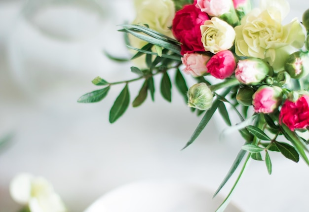 Férias de casamento de design de buquê de florista e conceito de estilo de jardim floral