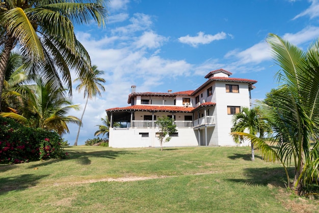 Ferienhaus neue Urbanität moderne Architektur am Meer niemand in Kuba Blick an einem sonnigen Tag Varadero