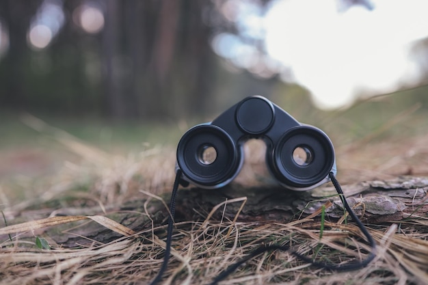 Fernglas hautnah in der Natur