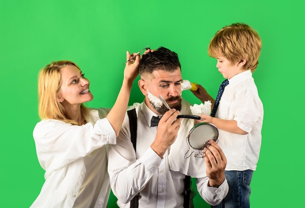 Ferramentas da barbearia, cabeleireiro em cabeleireiro cabeleireiro e salão de barbearia para cuidados com a barba