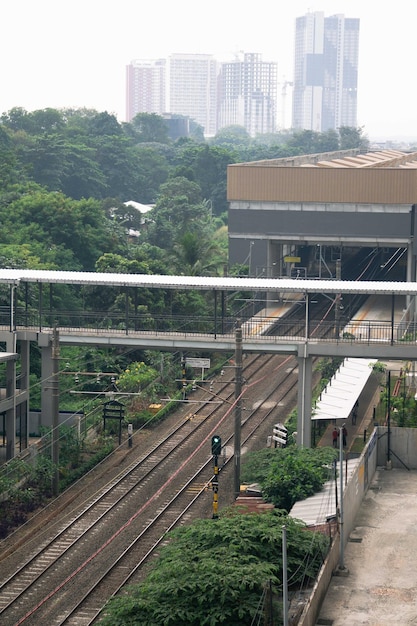 Ferrocarril de vía recta vacío