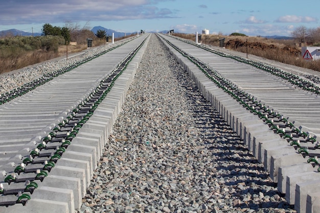 Ferrovia em construção