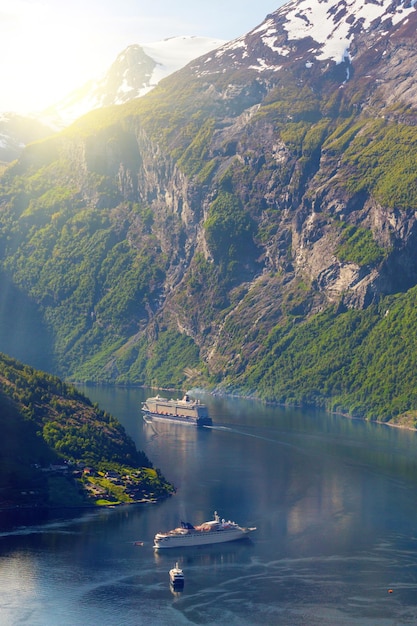 Ferry grande en Noruega