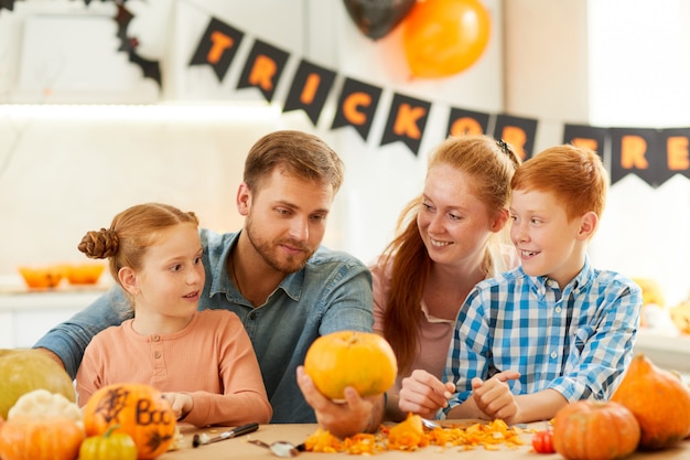Festa de Halloween com a família