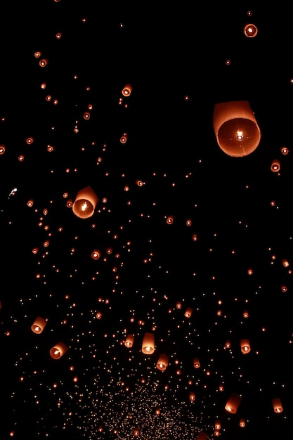 Foto festival das lanternas na tailândia