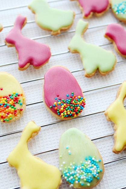 Festliche Osterleckereien. Hausgemachte Osterzuckerplätzchen