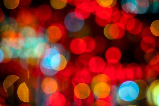 Festlicher abstrakter Hintergrund mit bokeh defokussierten Lichtern