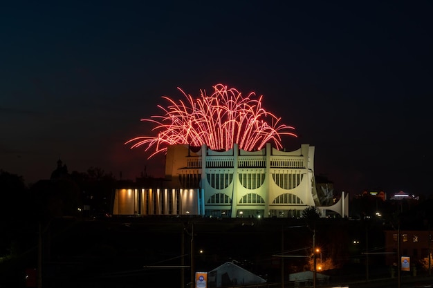 Festliches Feuerwerk zu Ehren des Siegestages