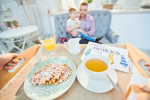 Festliches Frühstück am Vatertag