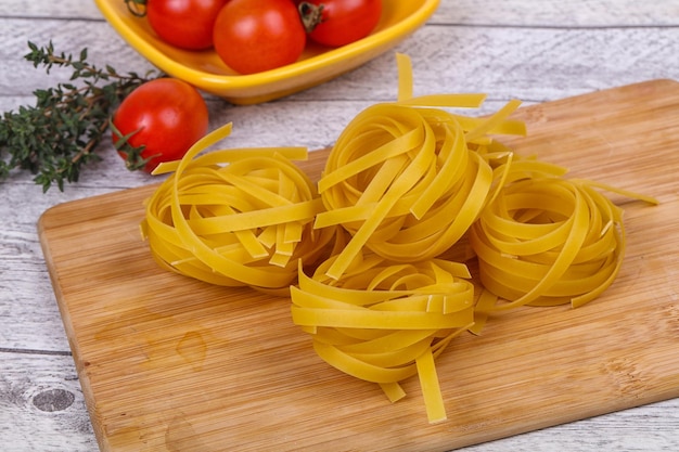 Fettuccini de pasta cruda