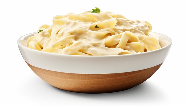 Fettucini Alfredo Isolation auf Weiß