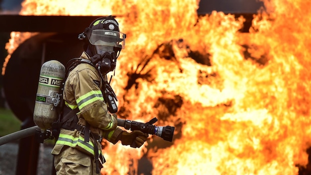 Foto feuerwehrmann tag der arbeit