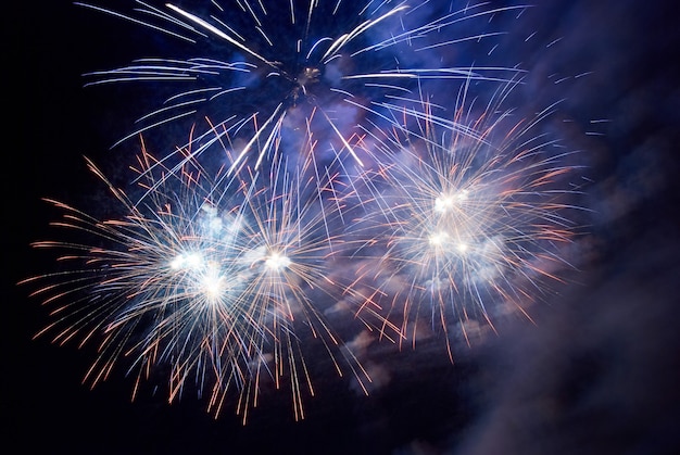 Feuerwerk, Gruß mit dem schwarzen Himmel