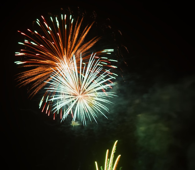 Feuerwerk in Alghero in einer Sommernacht