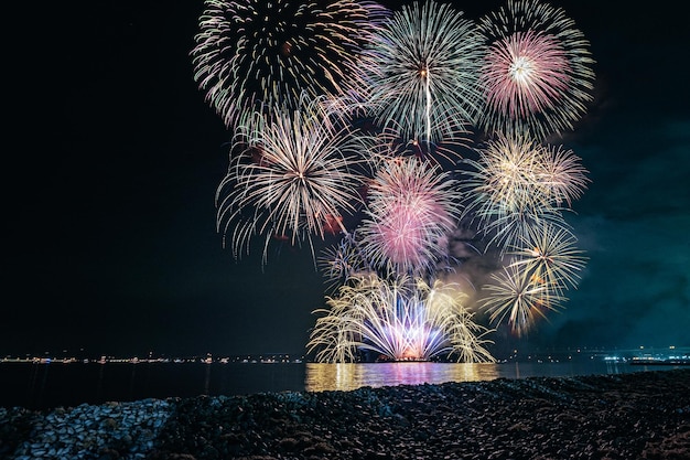 Feuerwerk in der Nacht