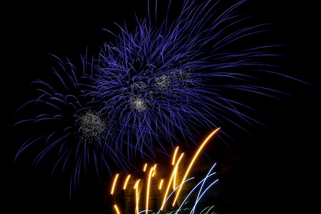 Feuerwerk, pyrotechnische Spiele zur Feier des neuen Jahres oder andere wichtige Ereignisse