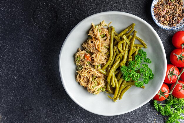 fideos de arroz y judías verdes verduras comida asiática deliciosa merienda comida saludable comida merienda