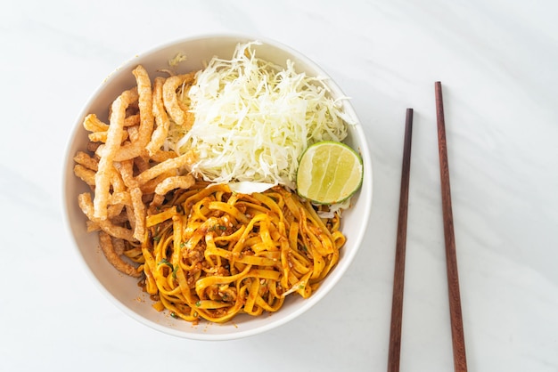 Fideos chinos de Yunnan o Kwa Meng - Estilo de comida asiática