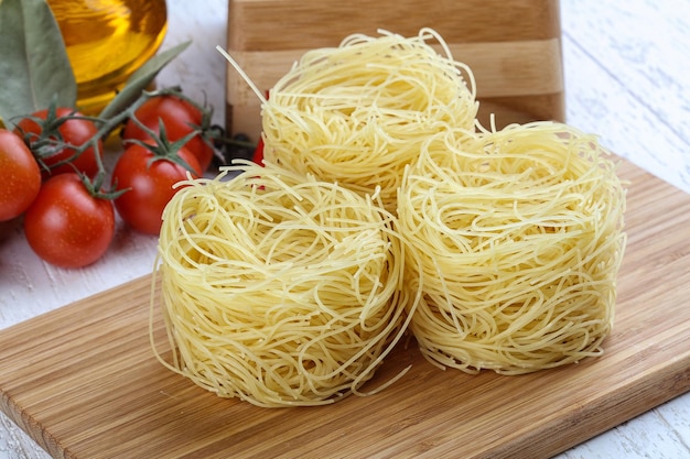 Fideos crudos