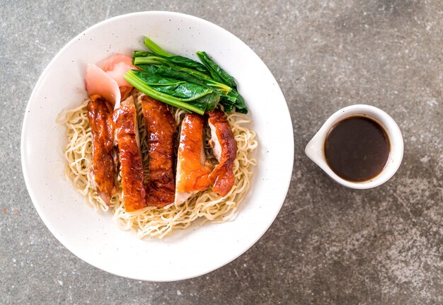 fideos de pato asado