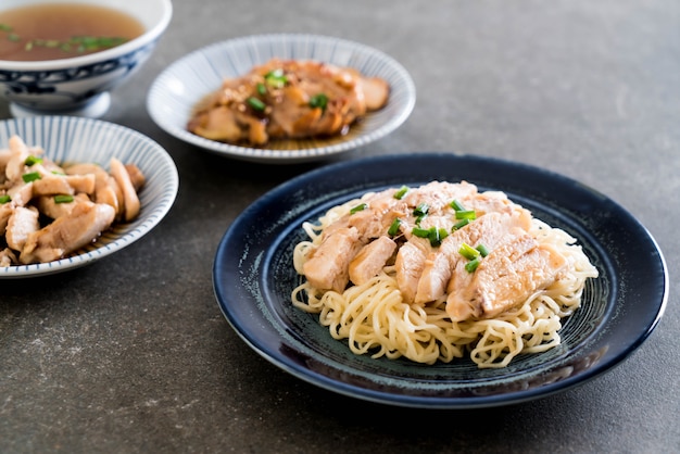 fideos de pollo asado