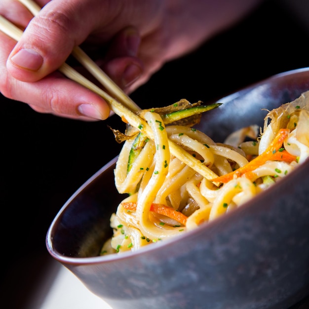 Fideos de soba con verduras.