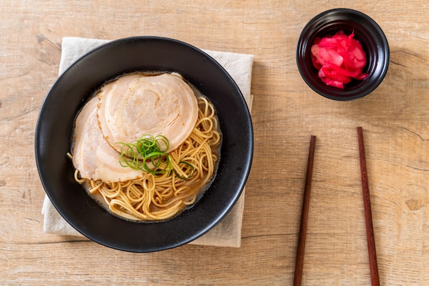 fideos tonkotsu ramen con cerdo chaashu