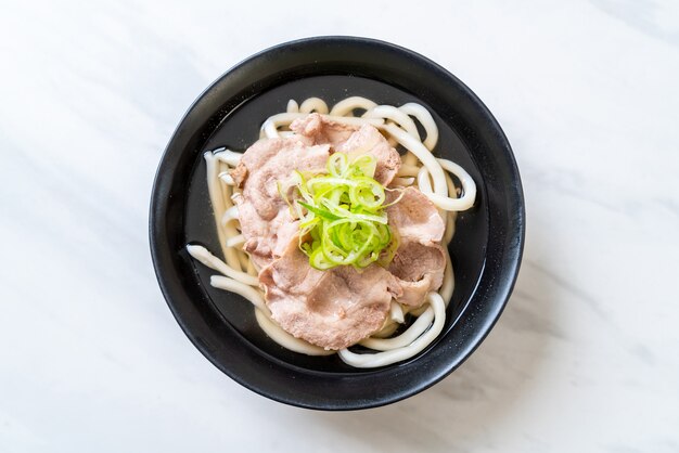 fideos udon ramen con carne de cerdo (Shio Ramen)