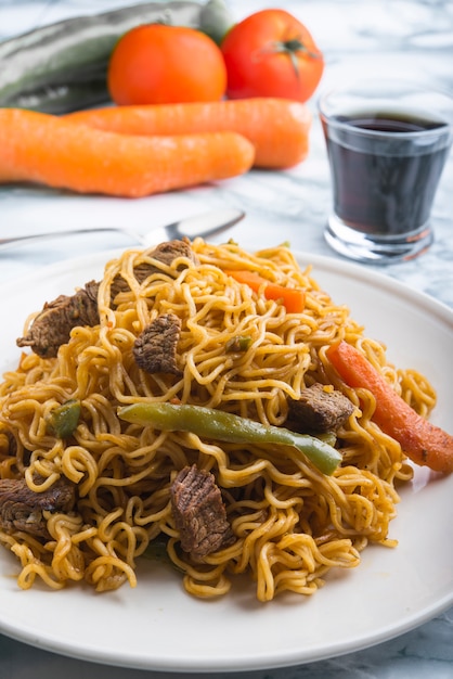 Fideos y verduras