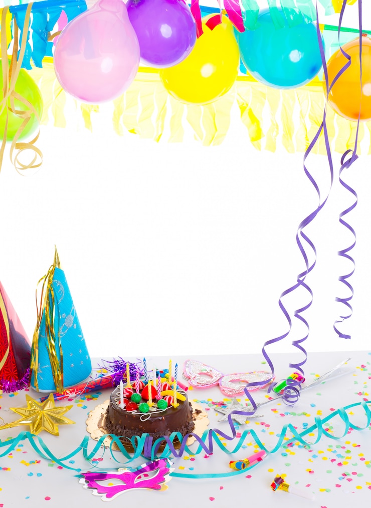 Foto fiesta de cumpleaños infantil con pastel de chocolate.