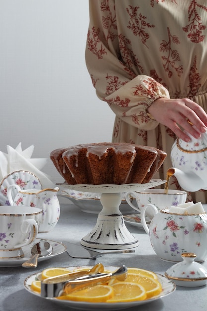 Fiesta del té inglés con pastel