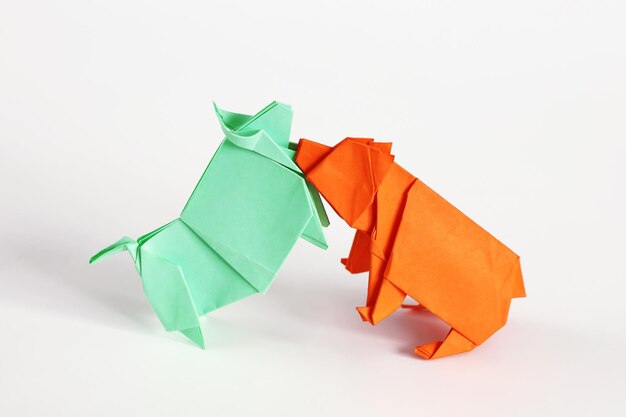 Fighting Bull and Bear Origami figuras símbolo comercio en bolsa