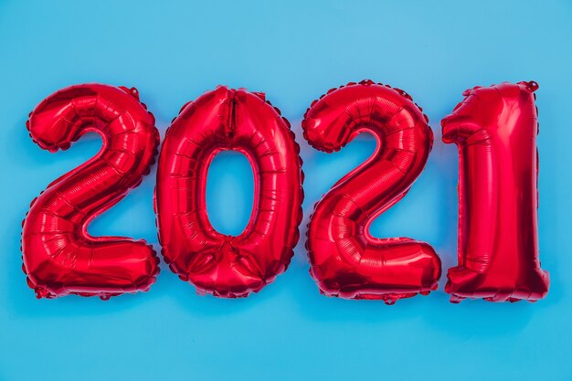 Figuras 2021 de globos, el concepto de año nuevo