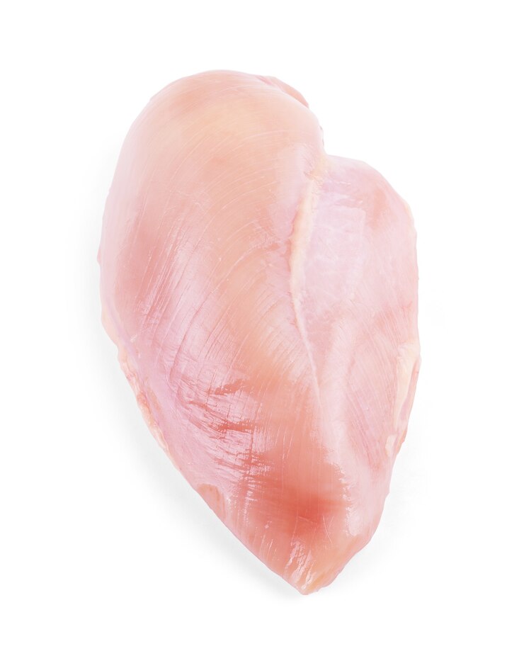 Foto filés de frango cru close up on white