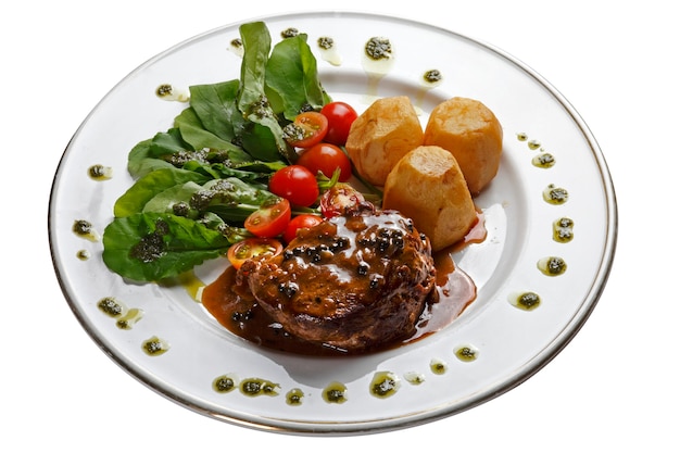 Filet mignon asado con ensalada