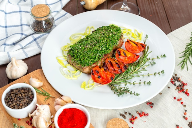 Filete a la barbacoa con salsa chimichurri