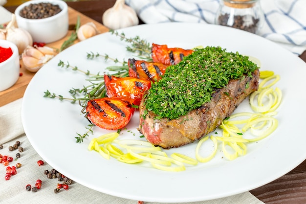 Filete a la barbacoa con salsa chimichurri