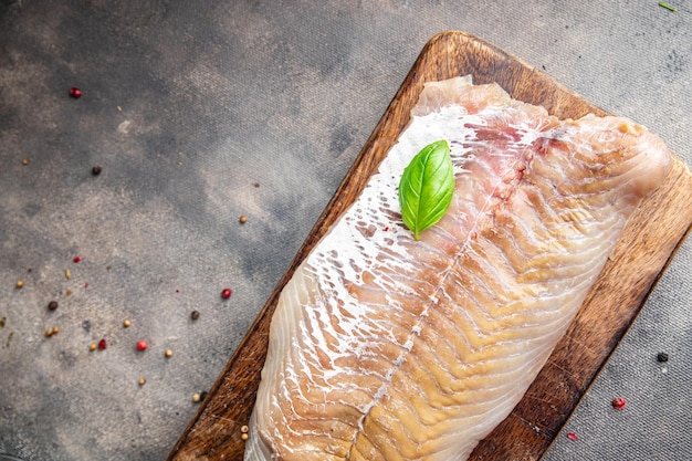 filete de carbonero de pescado mariscos crudos comida saludable fresca comida merienda dieta en la mesa espacio de copia comida