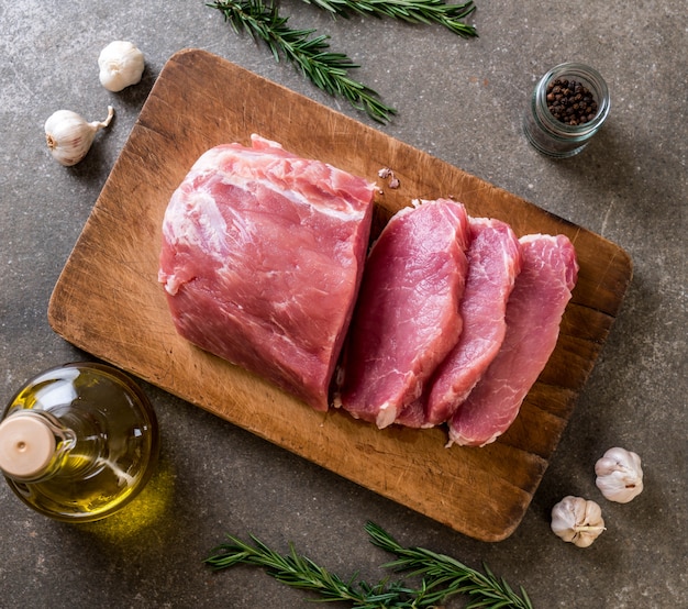 filete crudo de cerdo fresco