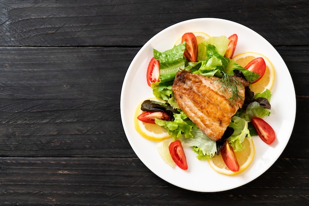 filete de pescado a la parrilla